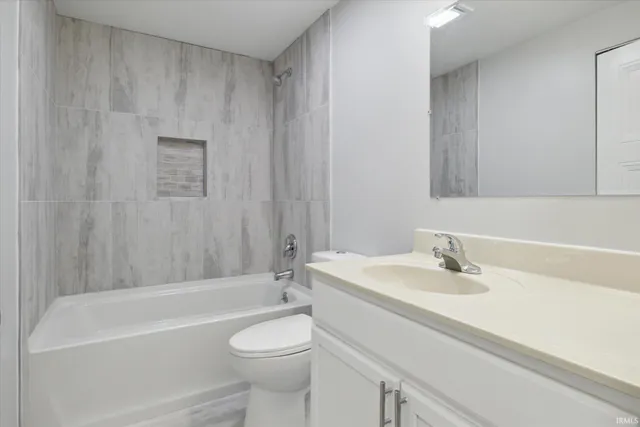 $249,900 | 1529 Hampton Court, Mishawaka, IN 46544