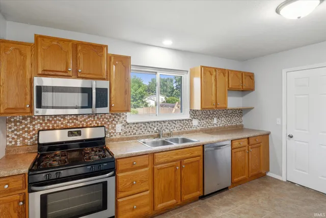 $249,900 | 1529 Hampton Court, Mishawaka, IN 46544