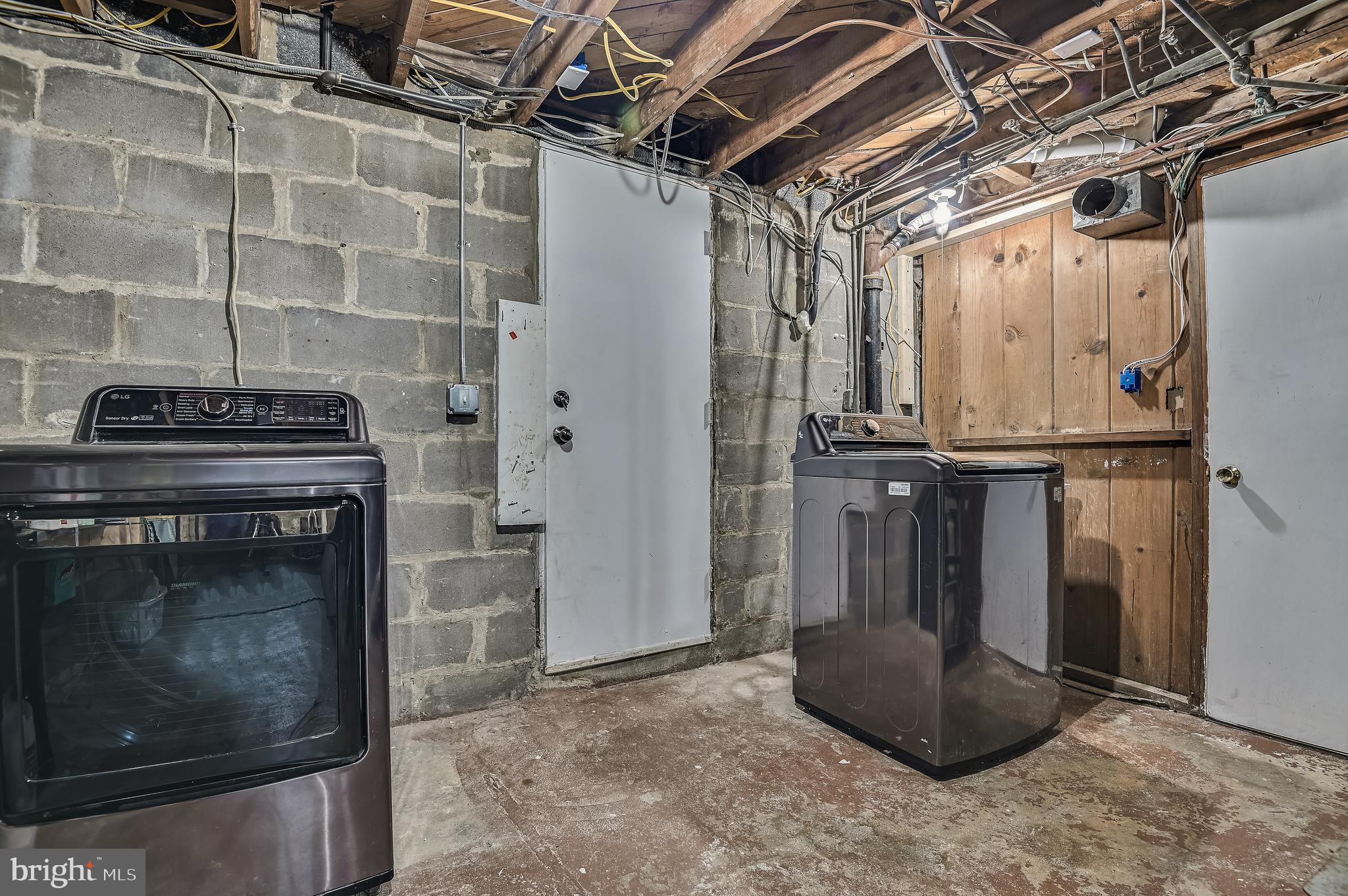 4318 Belle Grove Road Baltimore, MD 21225 - Photo 7 of 30
