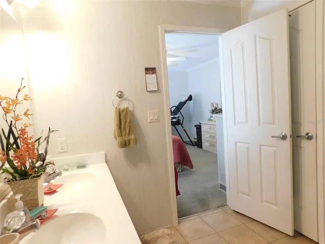 a view of a walk in closet