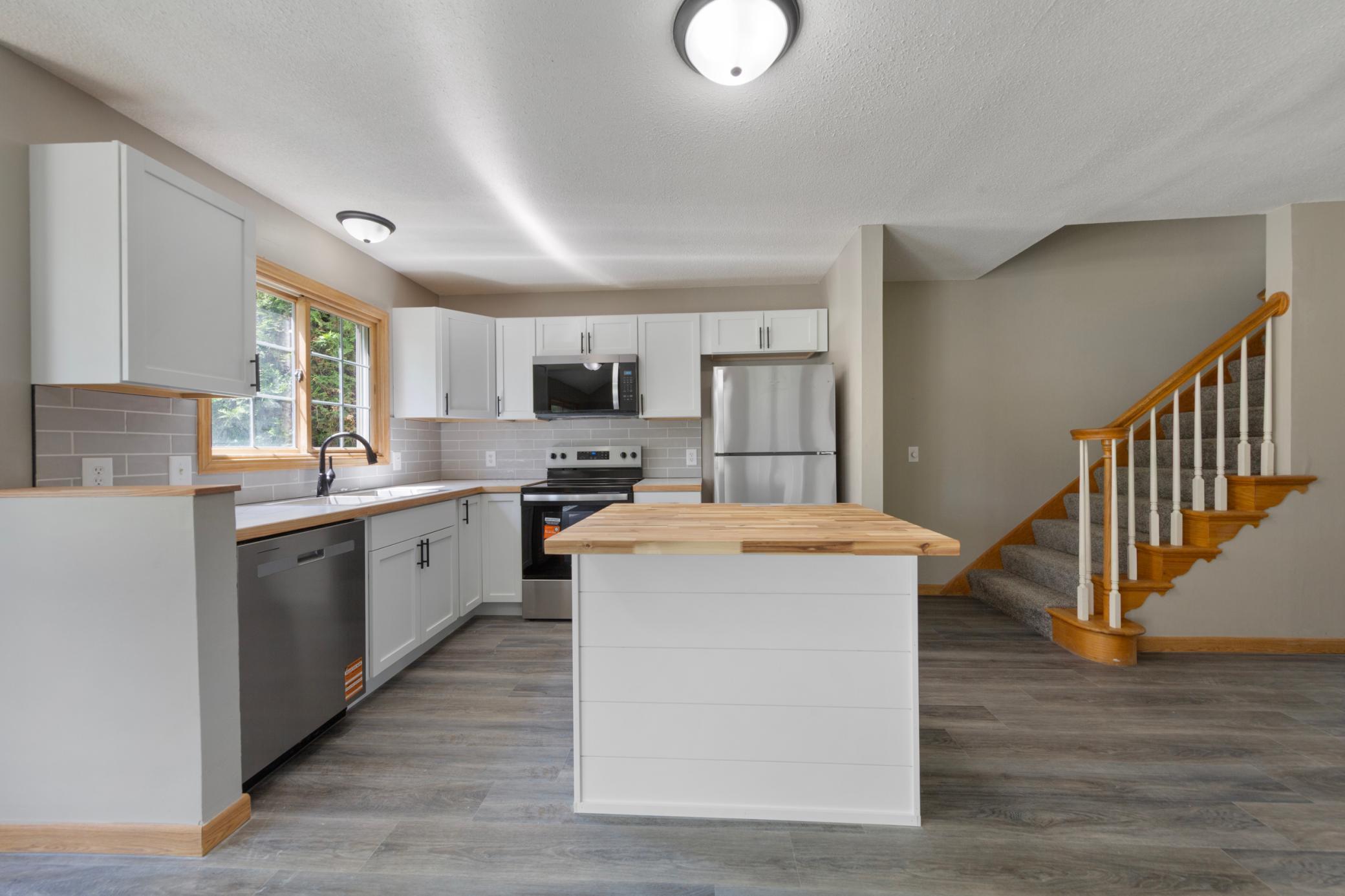 2814 Riverwood Lane Northwest Rochester, MN 55901 - Photo 16 of 35
