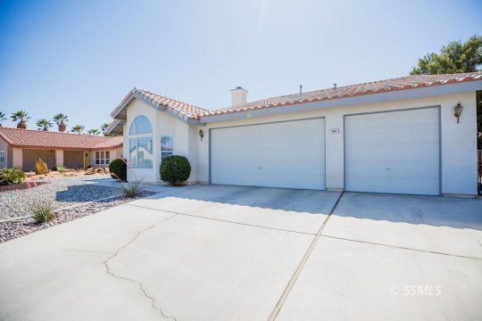 909 Harriet Street Ridgecrest, CA 93555 - Photo 5 of 41