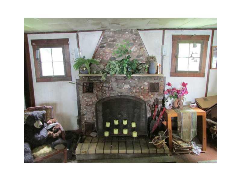 42 Rancourt Lane Burnham, ME 04922 - Photo 3 of 14 Den/Family/Great Room.