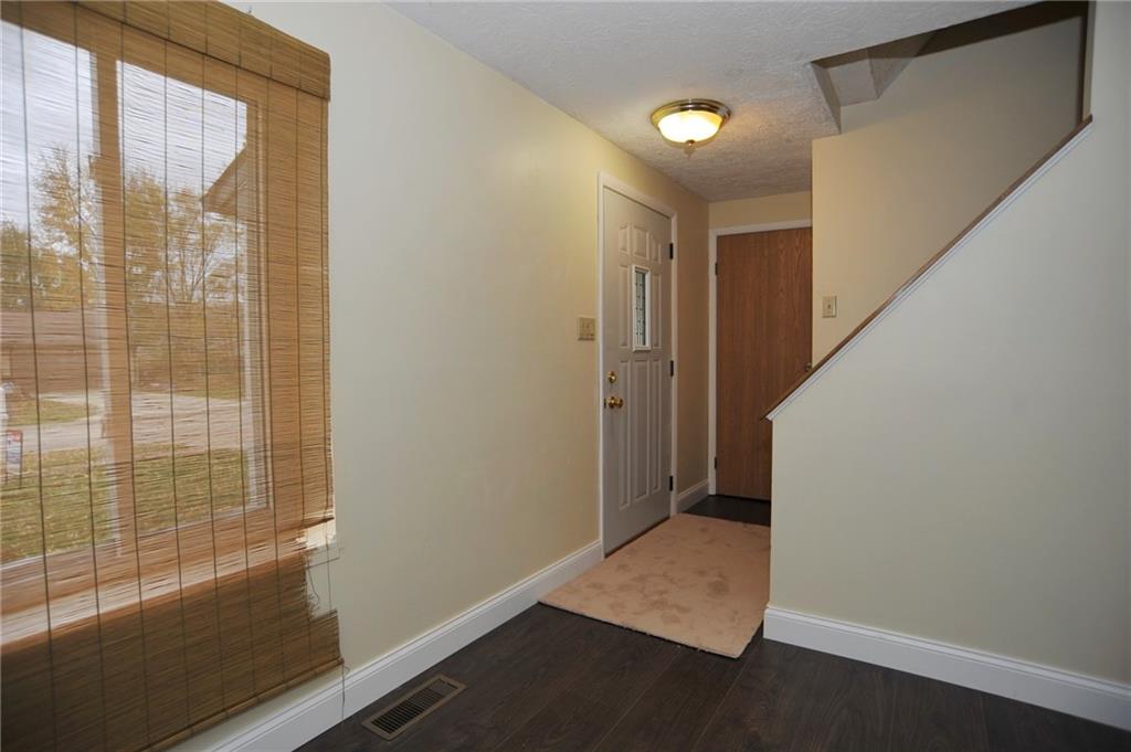 1508 Lansdowne Road Indianapolis, IN 46234 - Photo 5 of 24 Gallery Image 5