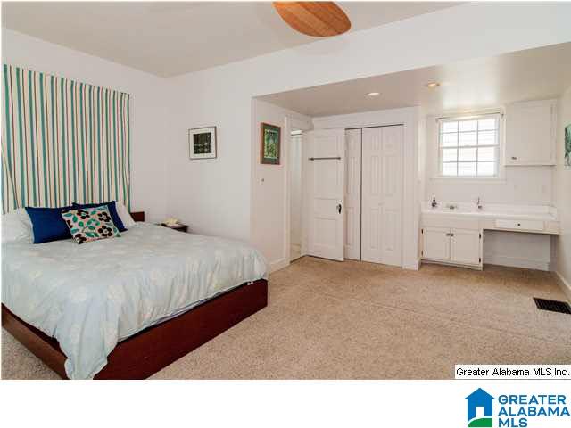 837 Oxmoor Road Birmingham, AL 35209 - Photo 17 of 31