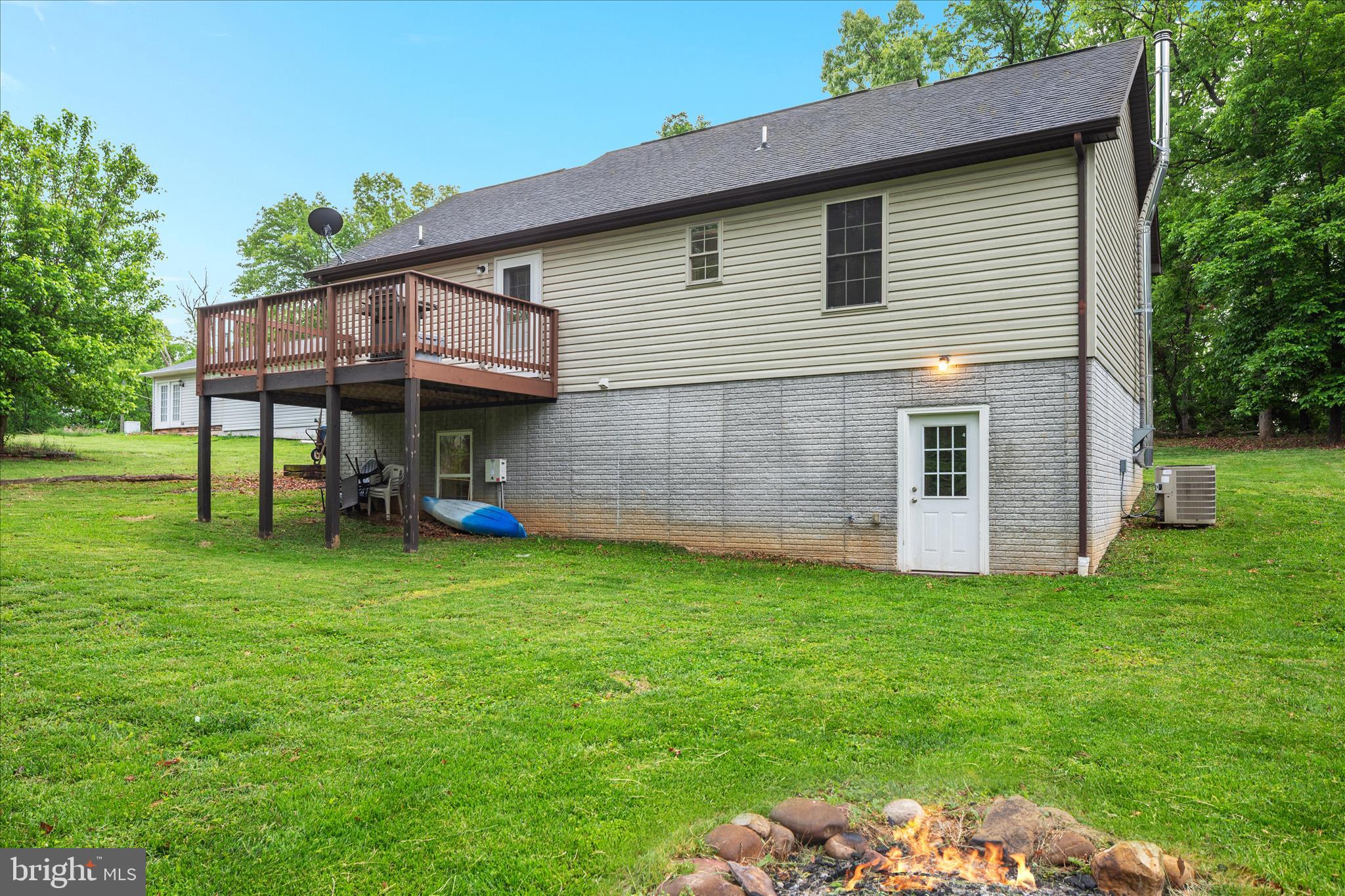 23 Cherrywood Road Front Royal, VA 22630 - Photo 24 of 33 a view of a house with a backyard