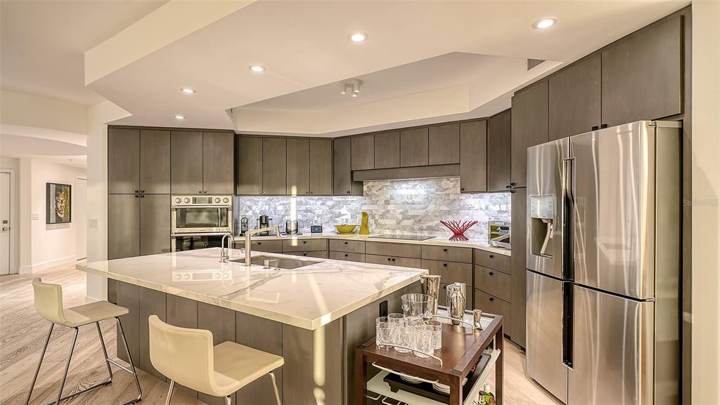 401 North Point Road, Unit 404 Osprey, FL 34229 - Photo 34 of 95 Gallery Image 34