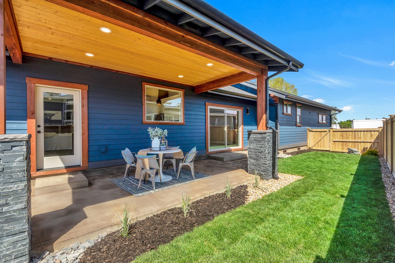 798 Northwest Rimrock Drive Redmond, OR 97756 - Photo 23 of 29 798 NW Rimrock 24