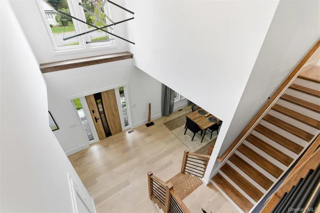 a view of entryway and hall