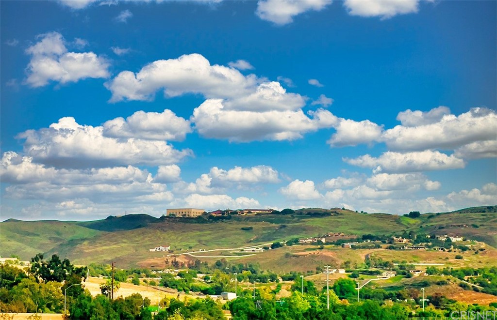 4274 Shawnee Street Moorpark, CA 93021 - Photo 44 of 45 a view of a city with lots of green space