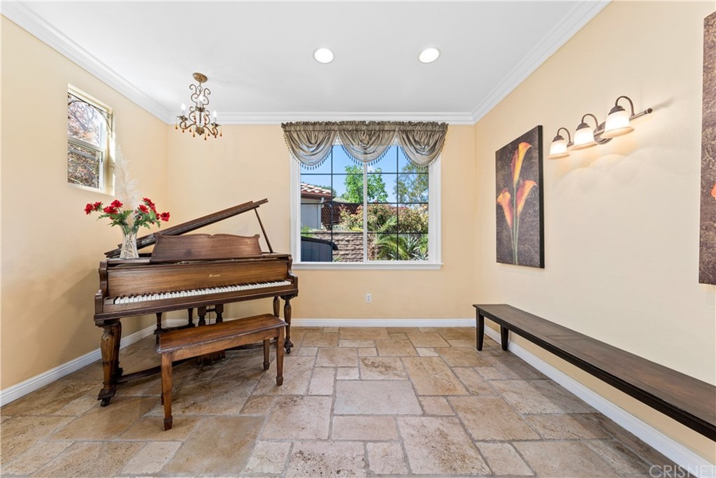 4274 Shawnee Street Moorpark, CA 93021 - Photo 6 of 45