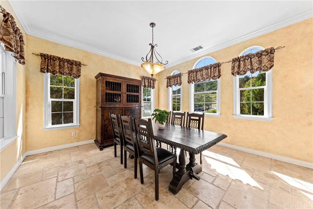 4274 Shawnee Street Moorpark, CA 93021 - Photo 8 of 45