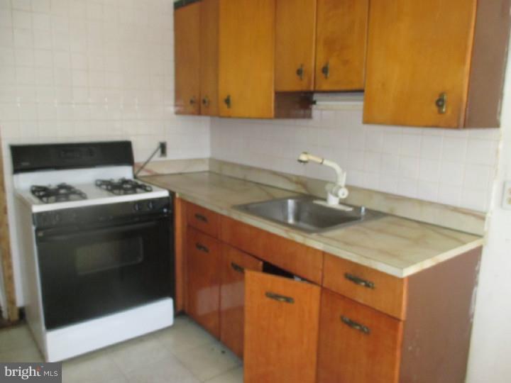204 Baldwin Avenue Ridley Park, PA 19078 - Photo 5 of 10 Gallery Image 5