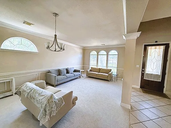 $5,700 | 12 Treemont Drive, Austin, TX 78746