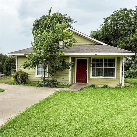 $149,900 | 816 North Throckmorton Street, Sherman, TX 75090