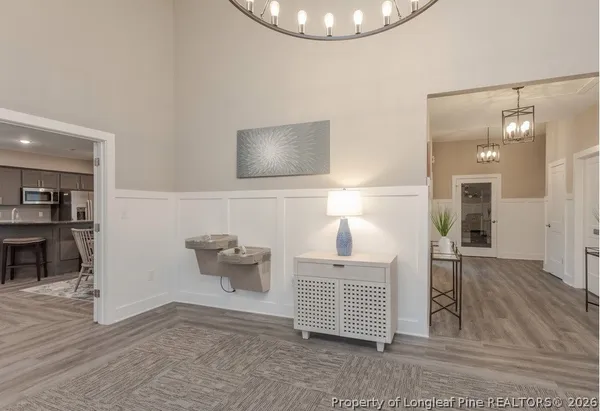 a view of livingroom with furniture