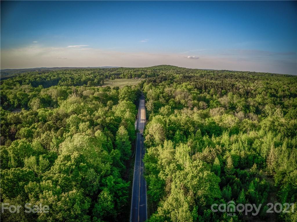 33 Hickory Grove Road Gaffney, SC 29340 - Photo 29 of 30 an aerial view of a houses with a yard