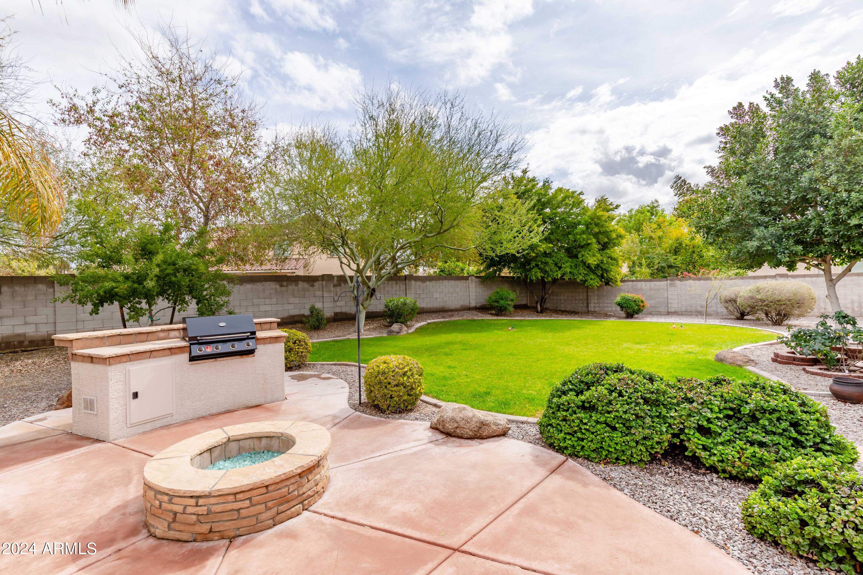 8408 West Midway Avenue Glendale, AZ 85305 - Photo 5 of 46 _C7A4292-HDR