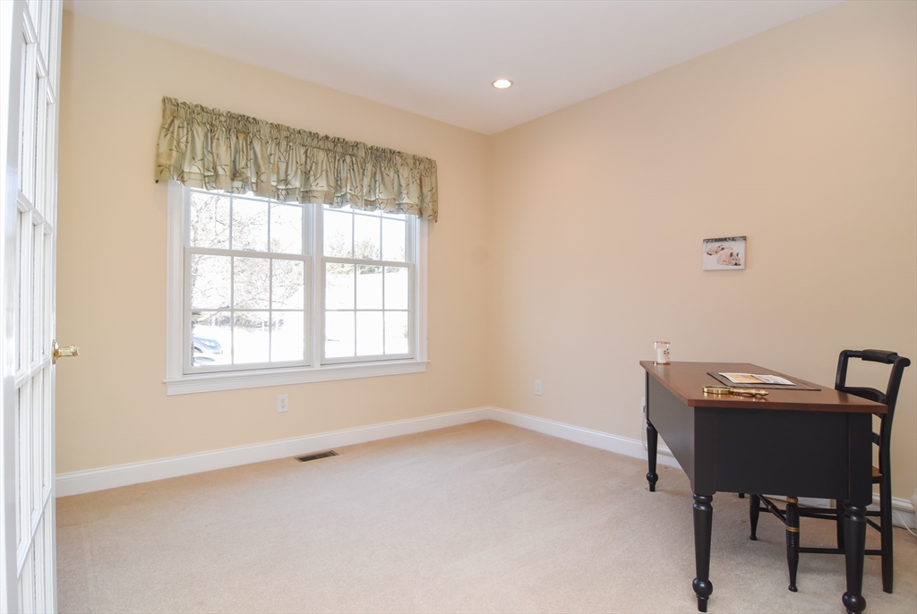 33 Stone Ridge Road, Unit 33 Westford, MA 01886 - Photo 23 of 28 Gallery Image 23