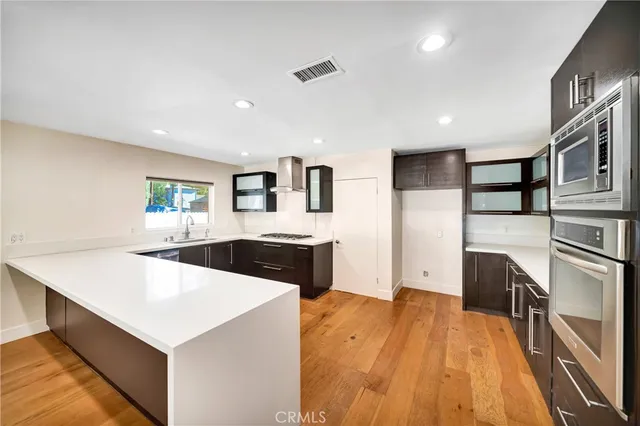 $1,199,999 | 21817 Providencia Street, Woodland Hills, CA 91364