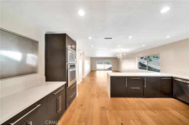 $1,199,999 | 21817 Providencia Street, Woodland Hills, CA 91364