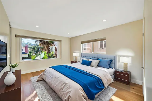 $1,199,999 | 21817 Providencia Street, Woodland Hills, CA 91364