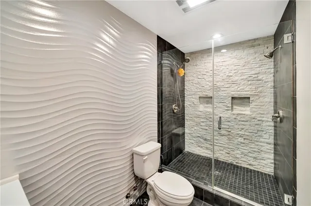 $1,199,999 | 21817 Providencia Street, Woodland Hills, CA 91364