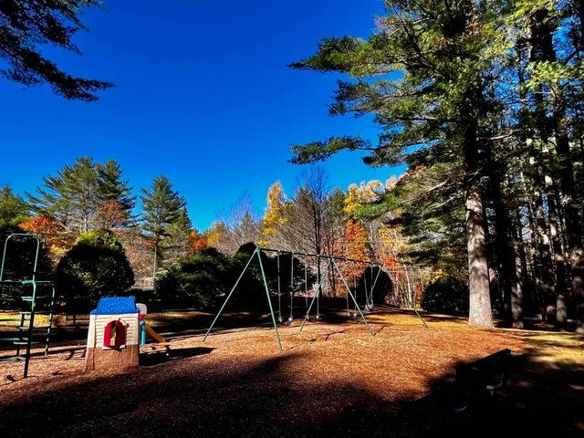 $795,000 | 344 Chalk Pond Road, Newbury, NH 03255