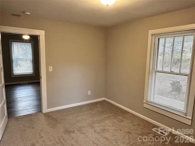 $1,399 | 411 West 10th Street, Kannapolis, NC 28081