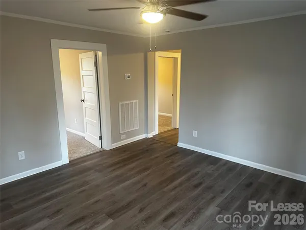 $1,195 | 411 West 10th Street, Kannapolis, NC 28081