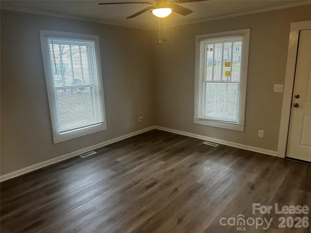 $1,399 | 411 West 10th Street, Kannapolis, NC 28081