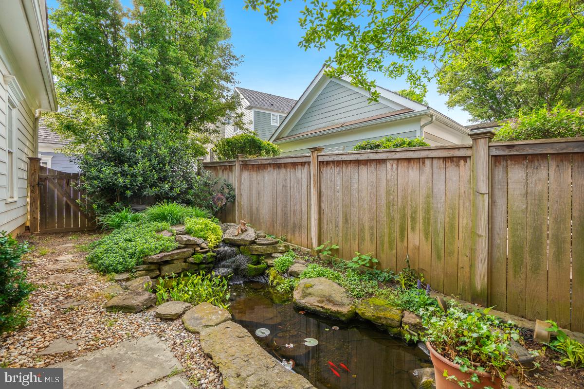 217 Hart Road Gaithersburg, MD 20878 - Photo 9 of 12 Gallery Image 9