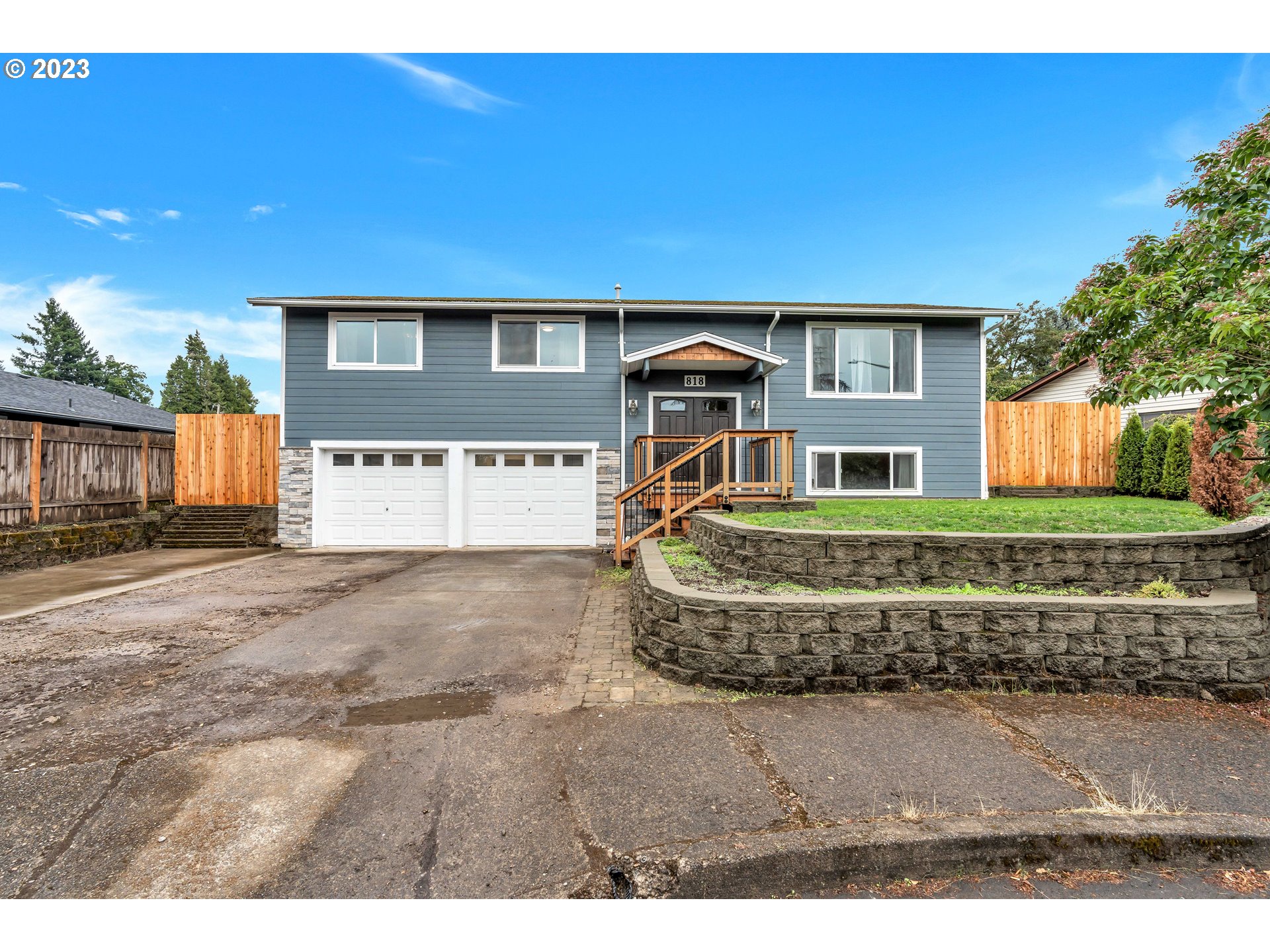 818 Chehalis Pl North