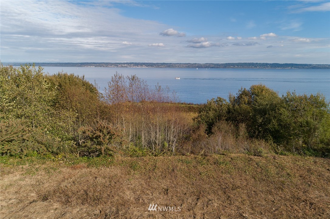 22 President Point Road Northeast Kingston, WA 98346 - Photo 12 of 30 Gallery Image 12