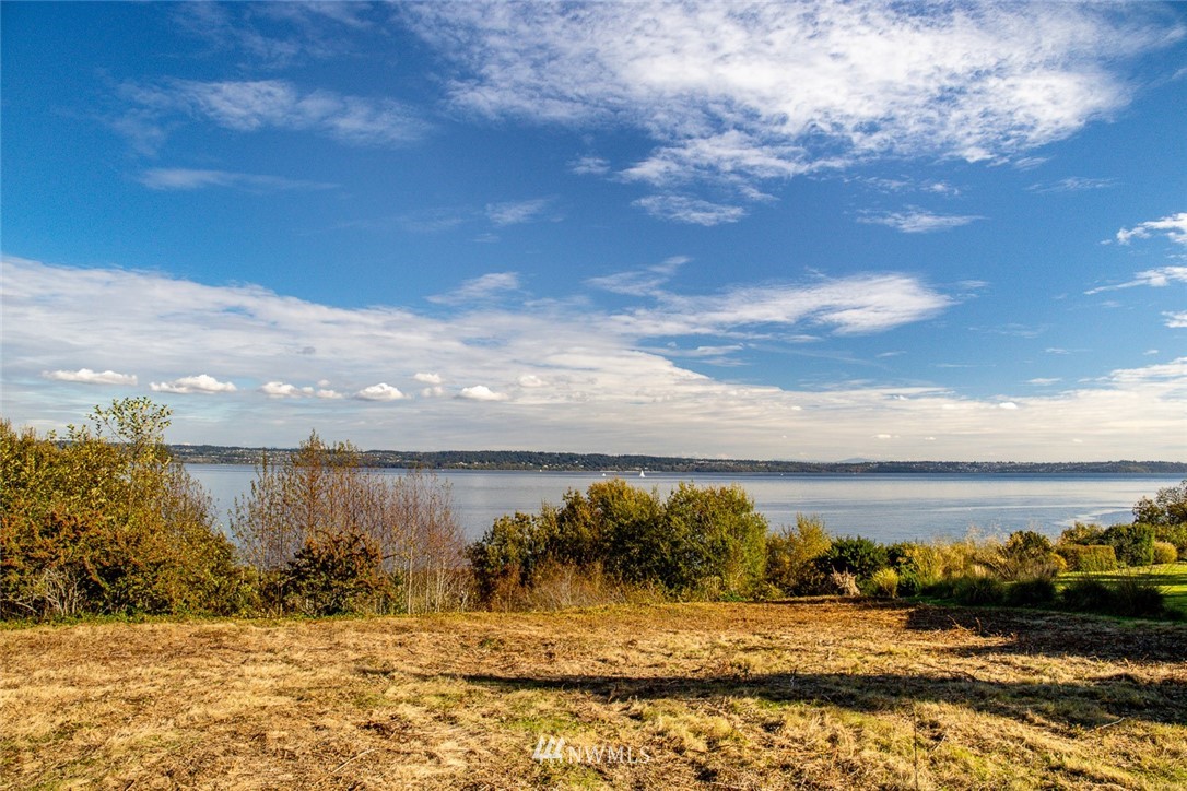 22 President Point Road Northeast Kingston, WA 98346 - Photo 4 of 30 Gallery Image 4