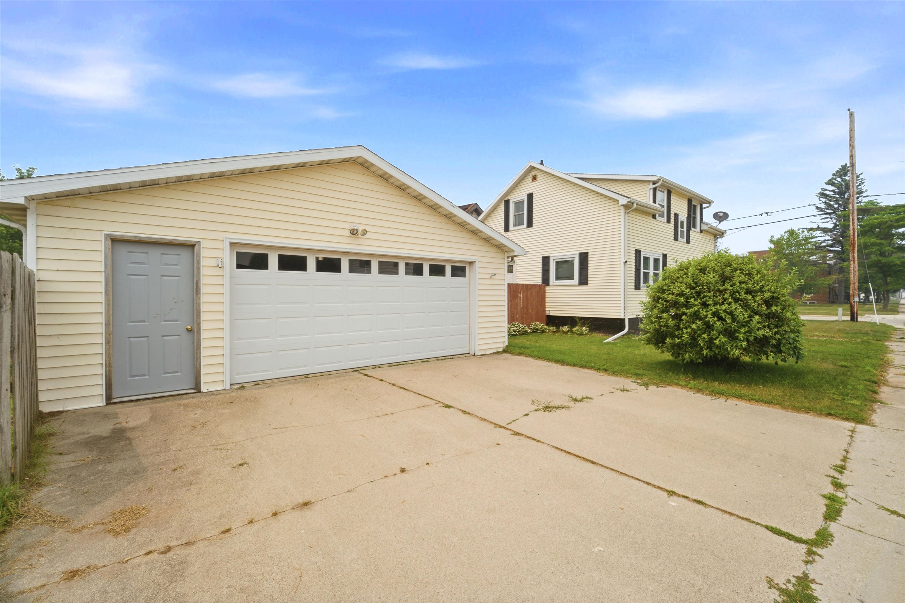2201 11th Street Two Rivers, WI 54241 - Photo 28 of 33