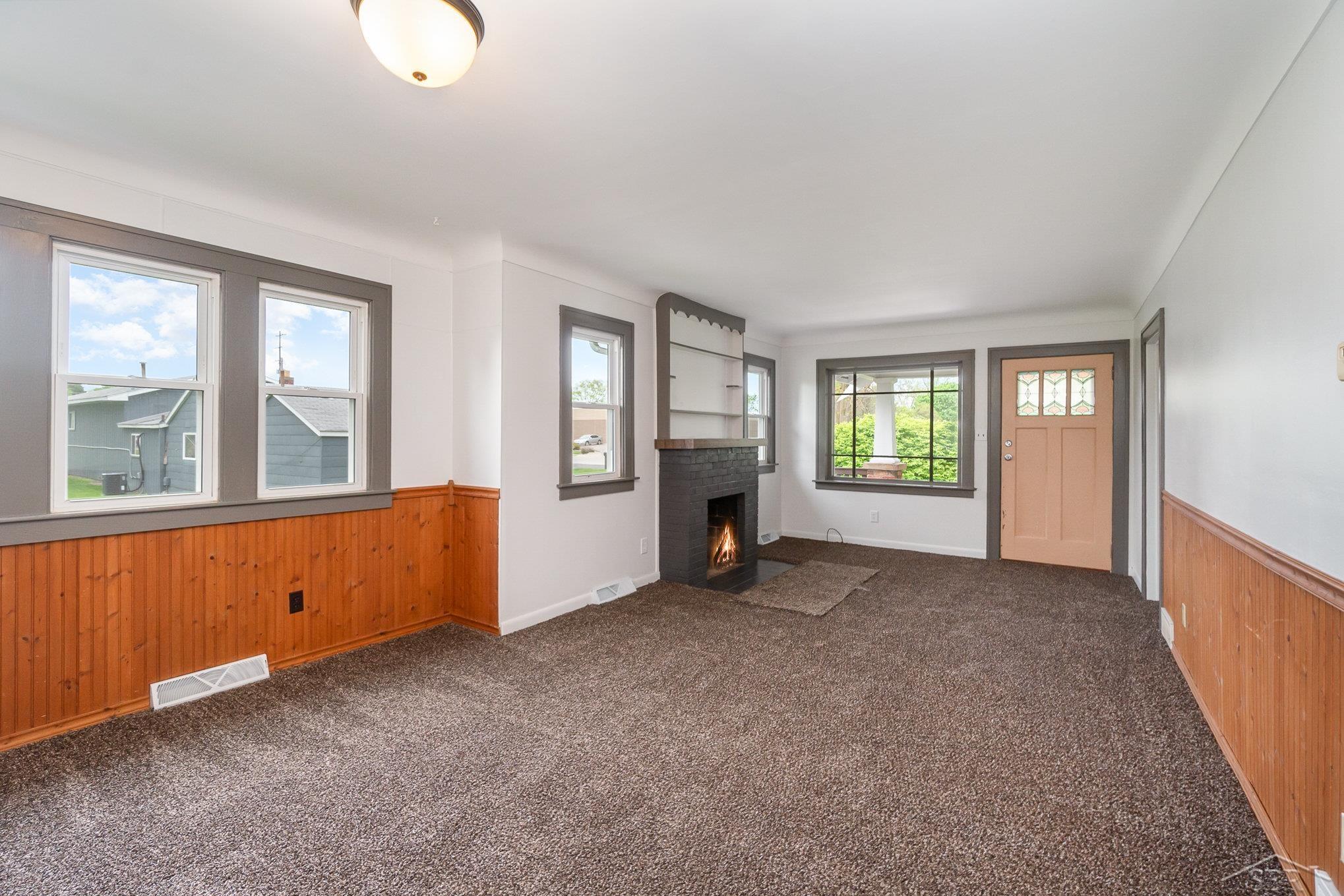 130 Swanson Road Saginaw, MI 48609 - Photo 5 of 25 50141677-130f0e5b-9702-45a3-9c7b-d84b8c0bf471.JPG