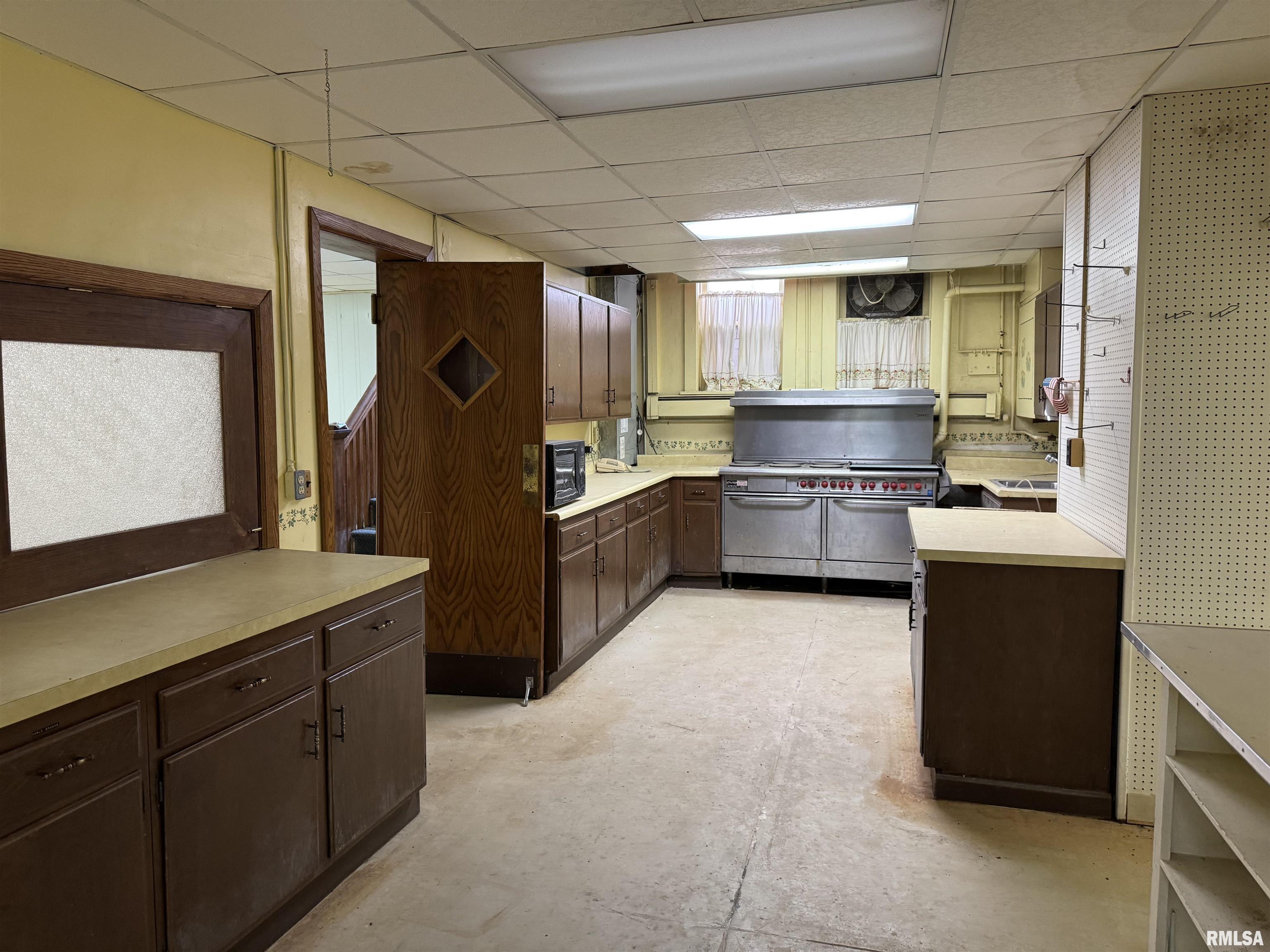 170 West Hurst Street Bushnell, IL 61422 - Photo 39 of 49