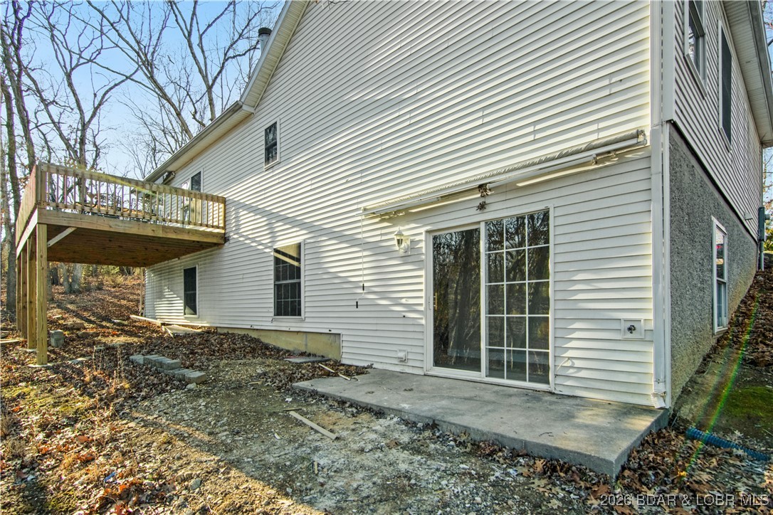 22 Navajo Road Four Seasons, MO 65049 - Photo 24 of 42 Downstairs has walkout basement that connects to t