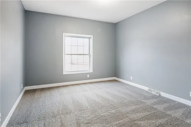 $369,900 | 22 Navajo Road, Four Seasons, MO 65049