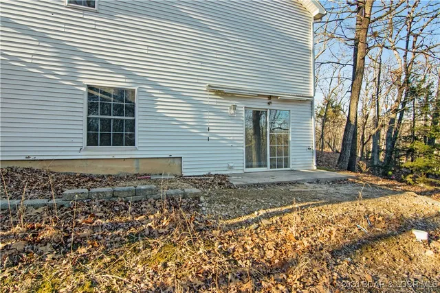 $369,900 | 22 Navajo Road, Four Seasons, MO 65049