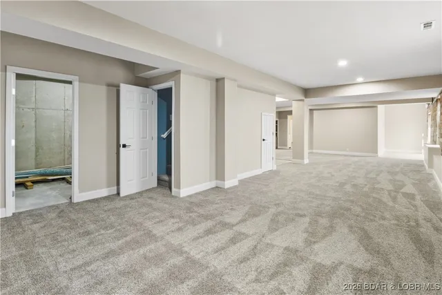 $369,900 | 22 Navajo Road, Four Seasons, MO 65049