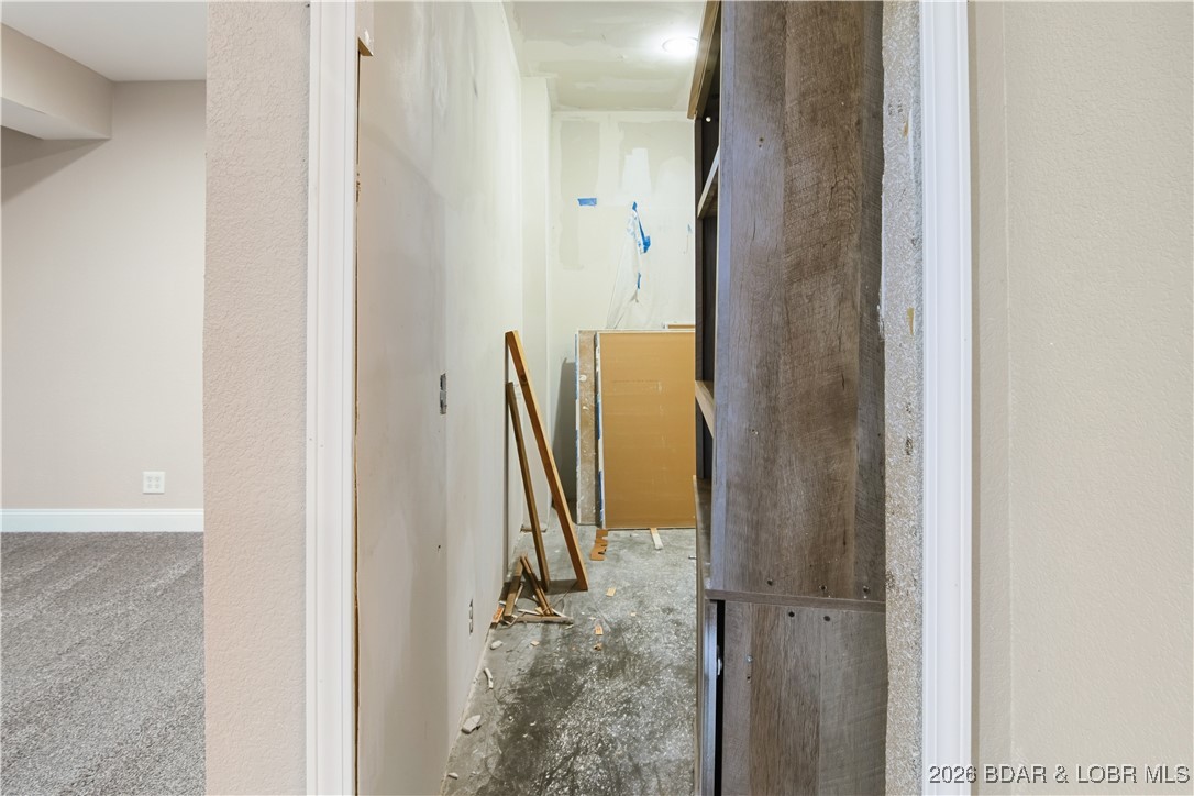 22 Navajo Road Four Seasons, MO 65049 - Photo 9 of 42 See inside the workspace!