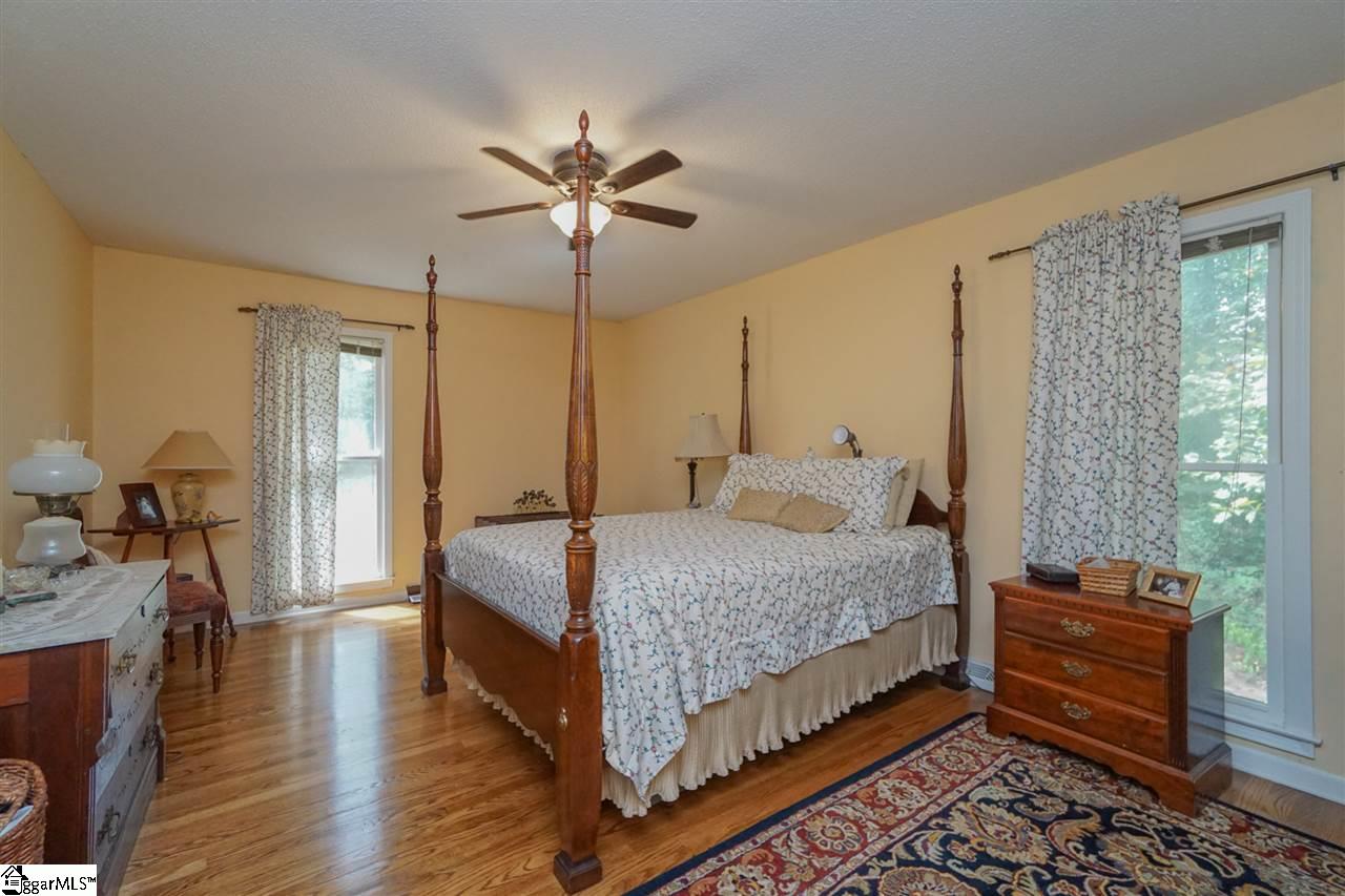 1102 Roe Ford Road Greenville, SC 29617 - Photo 17 of 35 Gallery Image 17