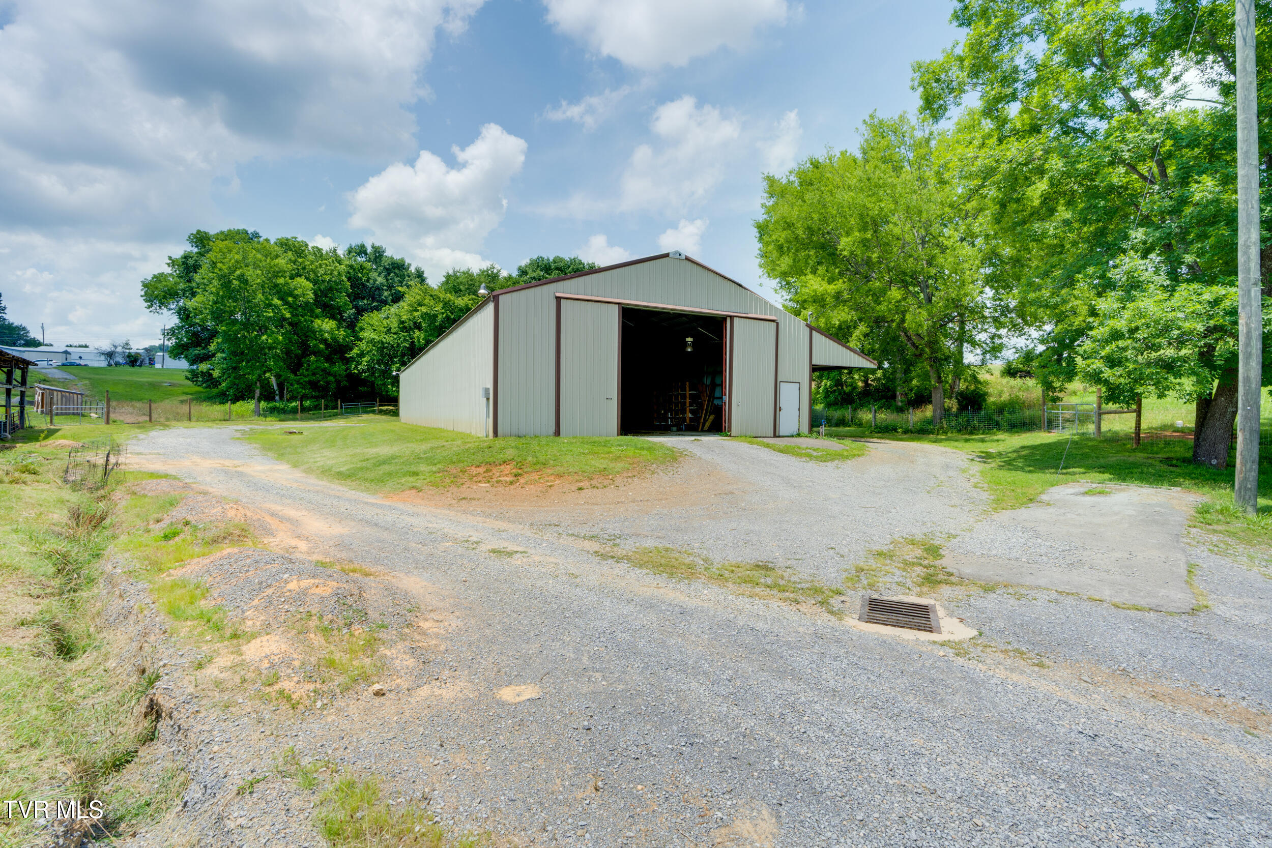 208 Buffalo Road Bluff City, TN 37618 - Photo 60 of 90 063
