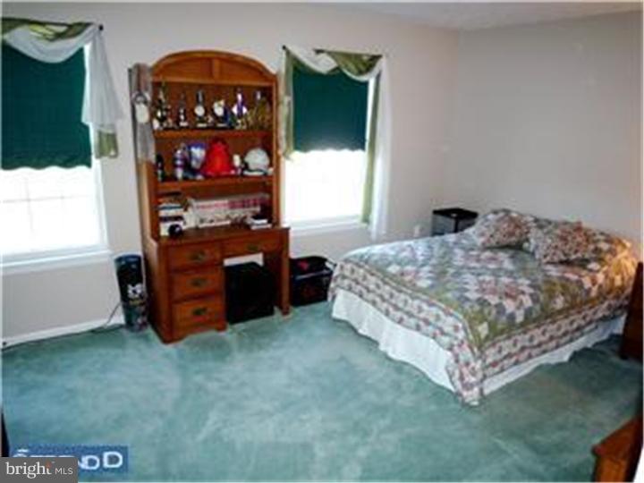 209 Rhett Drive Newark, DE 19702 - Photo 9 of 22 Bedroom 3