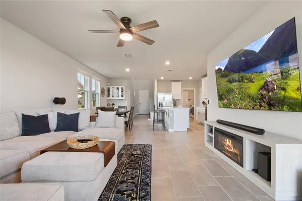 $424,900 | 370 Whistling Duck Trail, St. Cloud, FL 34771