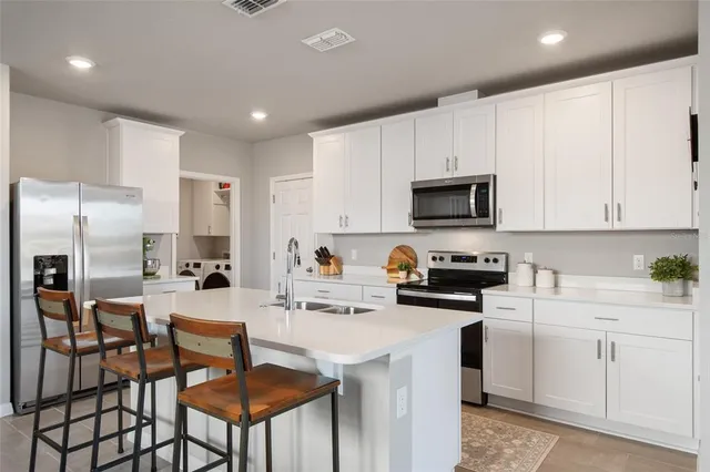 $449,900 | 370 Whistling Duck Trail, St. Cloud, FL 34771