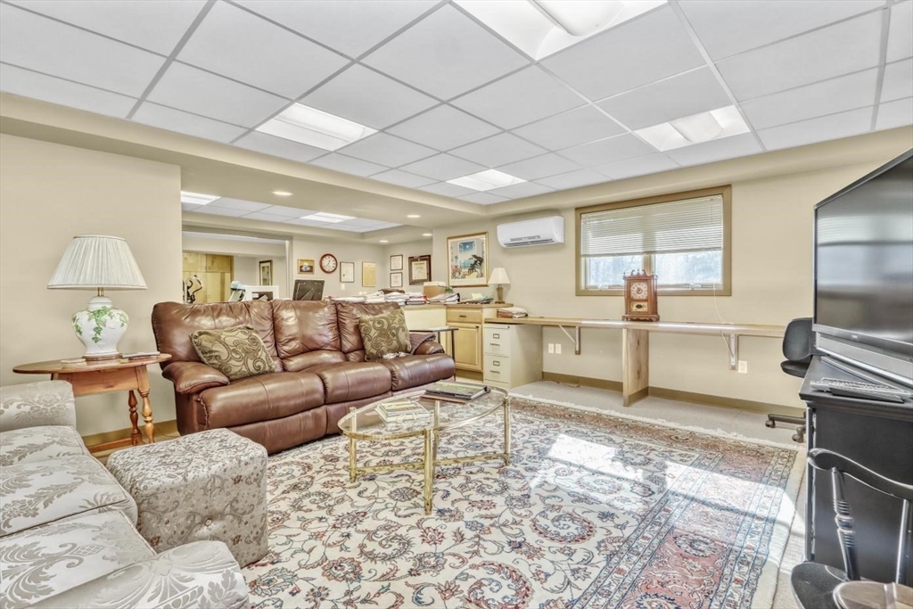 7 Wainwright Road, Unit 5 Winchester, MA 01890 - Photo 31 of 42 Gallery Image 31