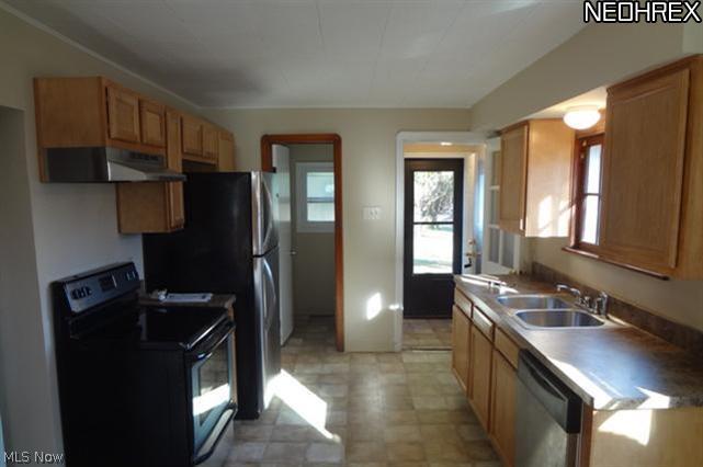 6617 Crossview Road Independence, OH 44131 - Photo 3 of 14 Gallery Image 3